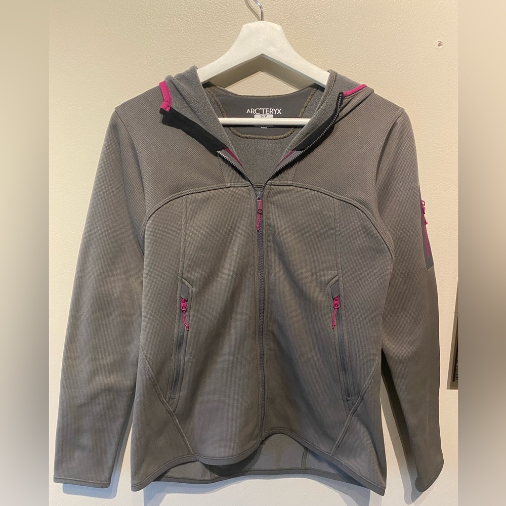 Women Arc’teryx Fortrez jacket